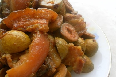 Sung kho thịt ba chỉ