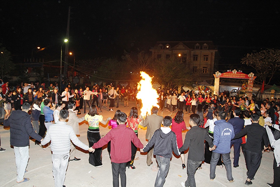Sơn La dừng mọi hoạt động lễ hội, nhà hàng, quán ăn để phòng dịch Covid-19 - 1 Sơn La dừng mọi hoạt động lễ hội, nhà hàng, quán ăn để phòng dịch Covid-19 - 1