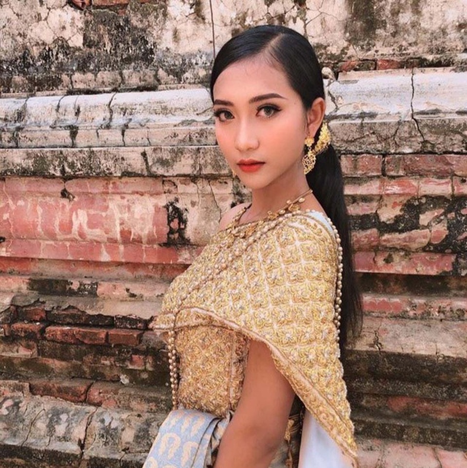 Điểm danh những gương mặt hot girl nổi bật trong tháng 8 - 5 Điểm danh những gương mặt hot girl nổi bật trong tháng 8 - 5