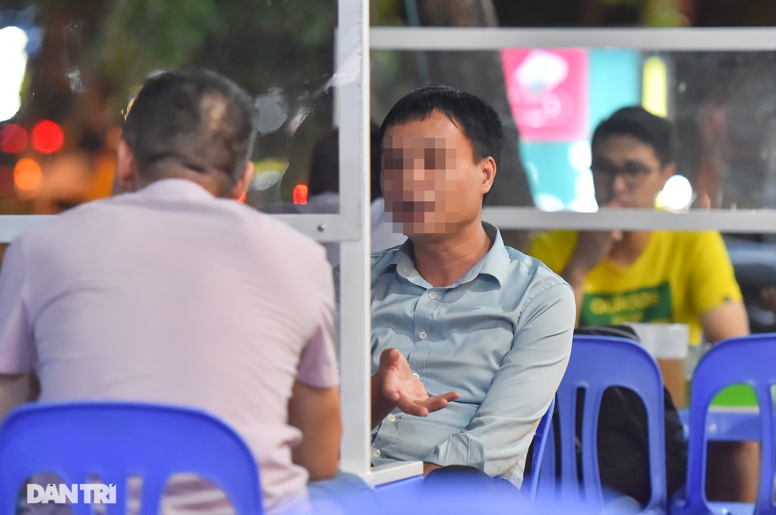 Nhậu qua vách ngăn giữa mùa Covid-19 - 2 Nhậu qua vách ngăn giữa mùa Covid-19 - 2