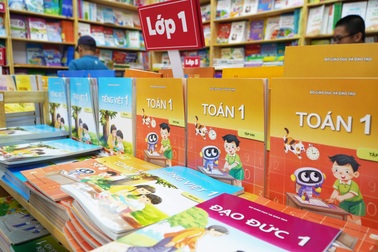 Sách giáo khoa bị “đội giá” đến hơn 6 lần trên sàn thương mại điện tử