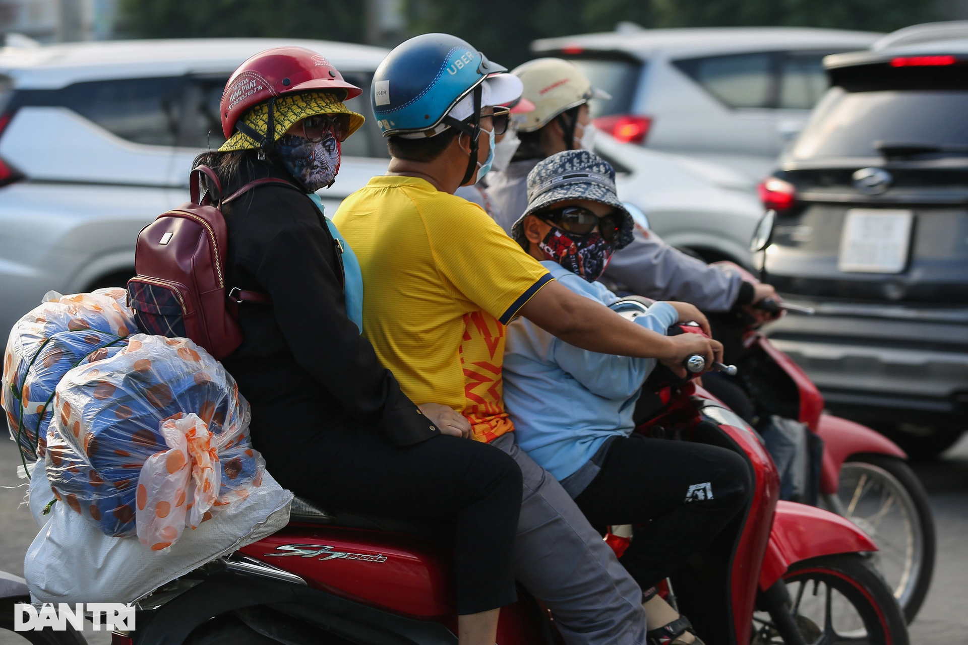 Cửa ngõ phía Tây ùn tắc khi người dân trở lại TPHCM sau kỳ nghỉ lễ - 4 Cửa ngõ phía Tây ùn tắc khi người dân trở lại TPHCM sau kỳ nghỉ lễ - 4