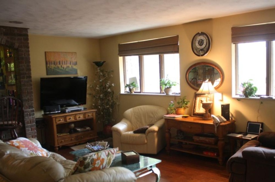 Ngôi nhà ở Mỹ gây sửng sốt vì được thiết kế ẩn giấu dưới lòng đất - 2 Ngôi nhà ở Mỹ gây sửng sốt vì được thiết kế ẩn giấu dưới lòng đất - 2