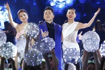 Tùng Dương, Uyên Linh hội ngộ trong "Vũ khúc ánh sáng - Countdown 2022"