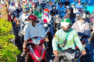 Đôn đốc TPHCM trình phương án hạn chế xe phát thải cao