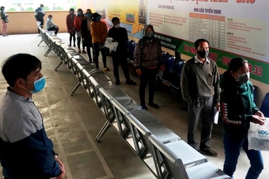 Đầu năm, hàng nghìn lao động khai báo tình trạng tìm kiếm việc làm