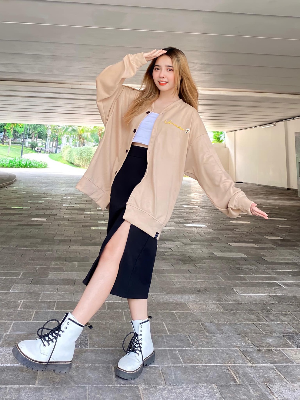 Tan chảy với nét đẹp của Tiktoker triệu người theo dõi - 5 Tan chảy với nét đẹp của Tiktoker triệu người theo dõi - 5