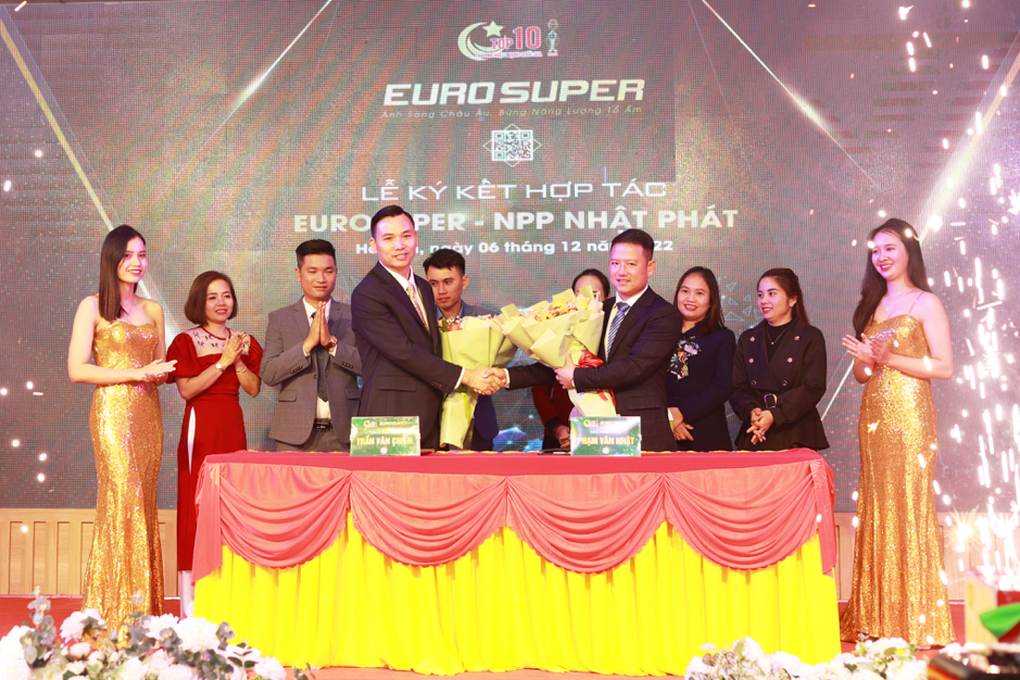 Eurosuper tổ chức hội nghị tri ân khách hàng tại Hà Tĩnh - 2 Eurosuper tổ chức hội nghị tri ân khách hàng tại Hà Tĩnh - 2