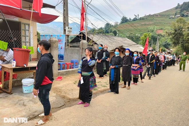 Toàn cảnh 69 triệu cử tri cả nước tham gia Ngày hội non sông - 35 Toàn cảnh 69 triệu cử tri cả nước tham gia Ngày hội non sông - 35