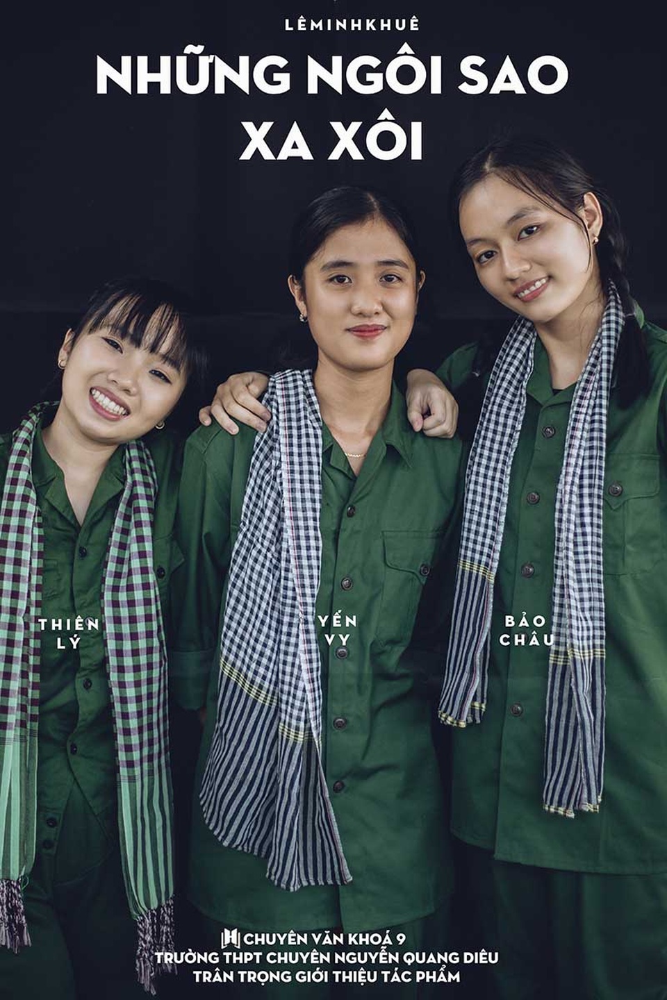 Học sinh chuyên Văn tái hiện nhân vật văn học trong ảnh kỷ yếu cuối cấp - 3 Học sinh chuyên Văn tái hiện nhân vật văn học trong ảnh kỷ yếu cuối cấp - 3