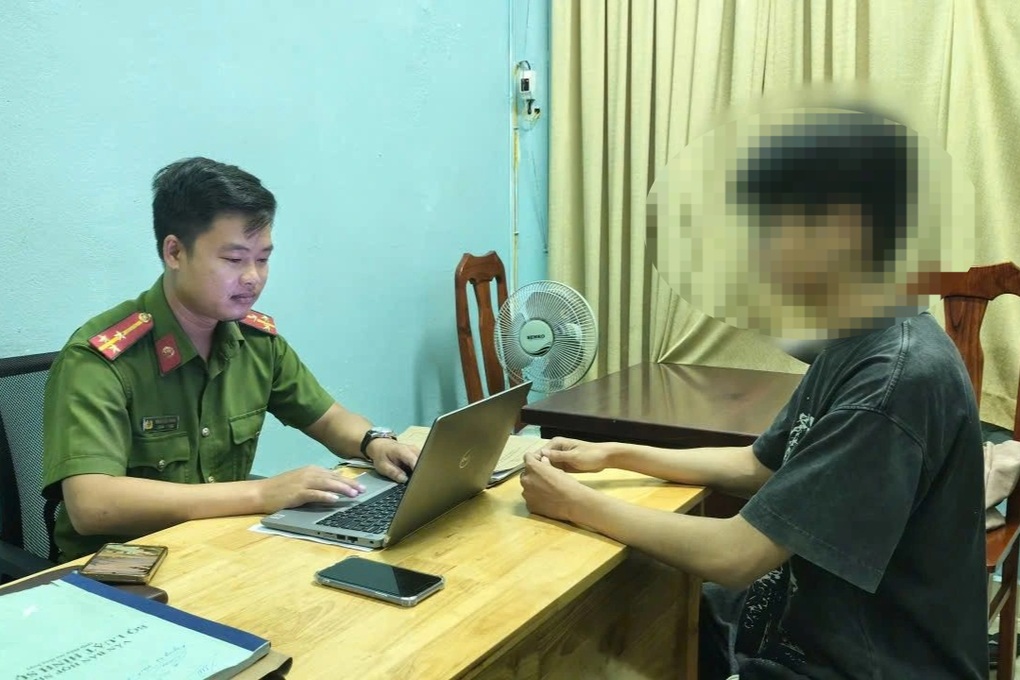 Nam sinh viên suýt mắc bẫy “bắt cóc online” - 1 Nam sinh viên suýt mắc bẫy “bắt cóc online” - 1