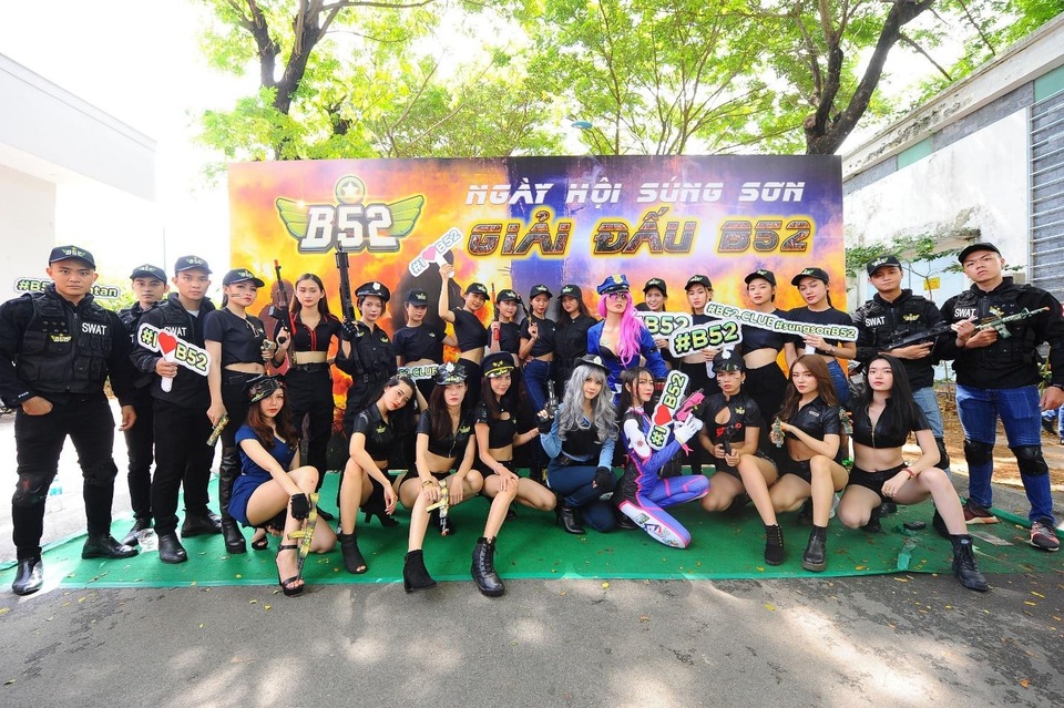 MC Liêu Hà Trinh, Vĩnh Phú và hơn 30 streamer tham gia ngày hội bắn súng sơn - 5 MC Liêu Hà Trinh, Vĩnh Phú và hơn 30 streamer tham gia ngày hội bắn súng sơn - 5