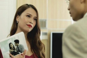 Chồng giám đốc dùng tiền để vợ giữ im lặng chuyện ngoại tình