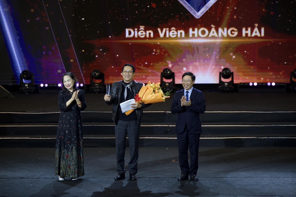 Hoàng Thùy Linh, Đen Vâu được Bộ văn hóa vinh danh Nghệ sĩ nổi bật năm 2023 - 2