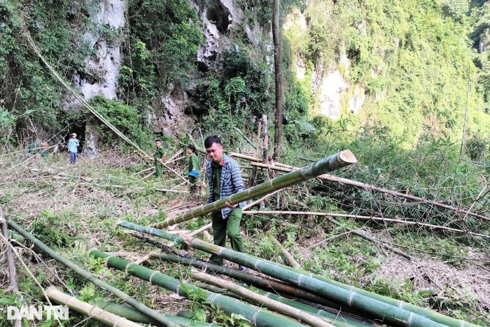 Khởi tố vụ án một hộ dân bị hàng xóm hủy hoại tài sản - 2 Khởi tố vụ án một hộ dân bị hàng xóm hủy hoại tài sản - 2