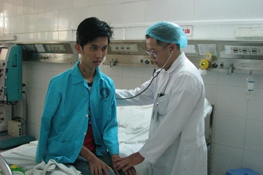 Cứu sống bệnh nhân bị viêm phổi nặng do cúm AH3 bằng kỹ thuật ECMO