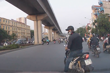 Nhặt đồ rơi giữa đường: Hãy tỉnh táo!