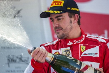 Alonso  giành chiến thắng trên đường đua Catalunya