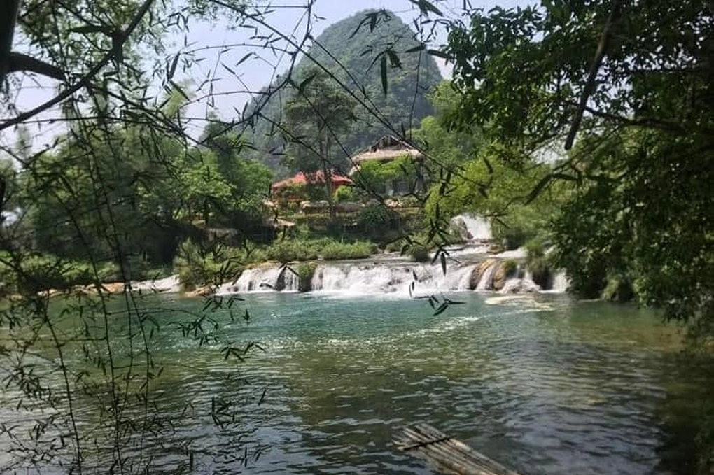 Nam thanh niên tử vong sau cuộc nhậu cạnh Thác Chó - 1 Nam thanh niên tử vong sau cuộc nhậu cạnh Thác Chó - 1