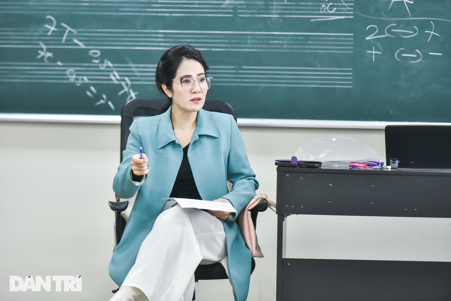 Một ngày làm giảng viên đại học của diễn viên Nguyệt Hằng - 15 Một ngày làm giảng viên đại học của diễn viên Nguyệt Hằng - 15