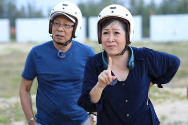 Nhà báo Lại Văn Sâm không biết lái xe, NSND Hồng Vân sợ nước