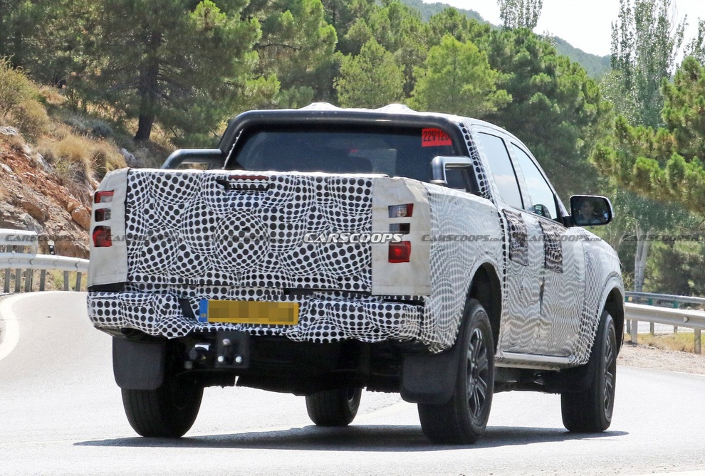 Ford Ranger thế hệ mới rục rịch trình làng - 8 Ford Ranger thế hệ mới rục rịch trình làng - 8