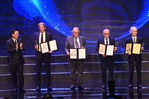 VinFuture 2023 trao giải Chính 3 triệu USD cho phát minh năng lượng xanh