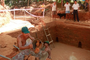 Khởi dựng di tích Chăm Phong Lệ vào khoảng đầu thế kỷ 10