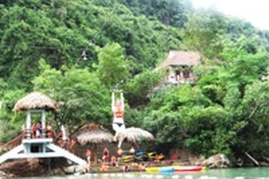 Quảng Bình: Du lịch “Zip-line” khám phá Phong Nha – Kẻ Bàng