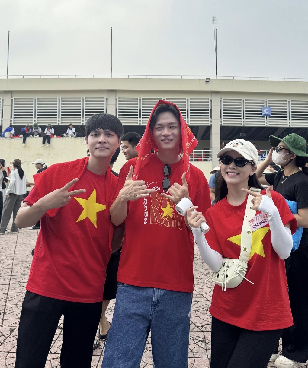 Tô Dũng của Gió ngang khoảng trời xanh nói gì khi Doãn Quốc Đam bị chê? - 2 Tô Dũng của Gió ngang khoảng trời xanh nói gì khi Doãn Quốc Đam bị chê? - 2