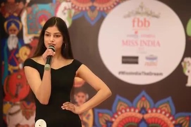 Vẻ đẹp dịu dàng của Harnaaz Kaur