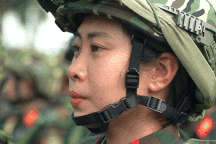 Mẹ bỉm sữa viết đơn tình nguyện tham gia tập luyện diễu binh dịp lễ 30/4