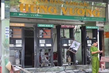 Nổ lớn tại cây xăng, 3 trụ bơm hỏng hoàn toàn