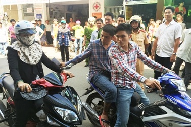 Xét xử nhóm đối tượng ngang nhiên chém người đi đường