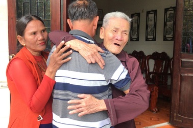 "Liệt sĩ" trở về sau 26 năm nhận giấy báo tử