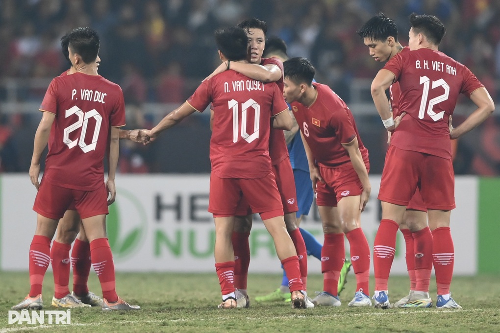HLV Park Hang Seo: Chúng tôi sẽ giành chiến thắng trên sân Thái Lan - 2 HLV Park Hang Seo: Chúng tôi sẽ giành chiến thắng trên sân Thái Lan - 2
