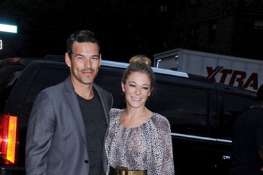 LeAnn Rimes tự hào vì yêu thương con chồng
