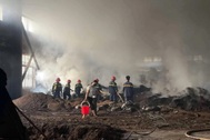 Cháy lớn nhà máy chè ở Yên Bái