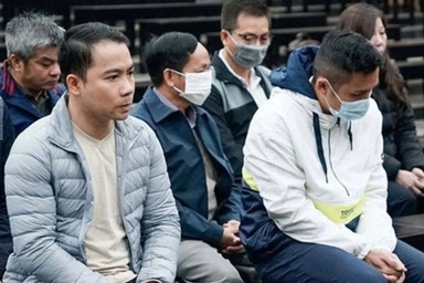 Xử vụ chuyến bay giải cứu: Nhiều bị cáo bật khóc khi tự bào chữa trước tòa