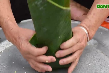 Người dân khắp nơi xứ Thanh làm bánh chưng gửi cho đồng bào miền Trung