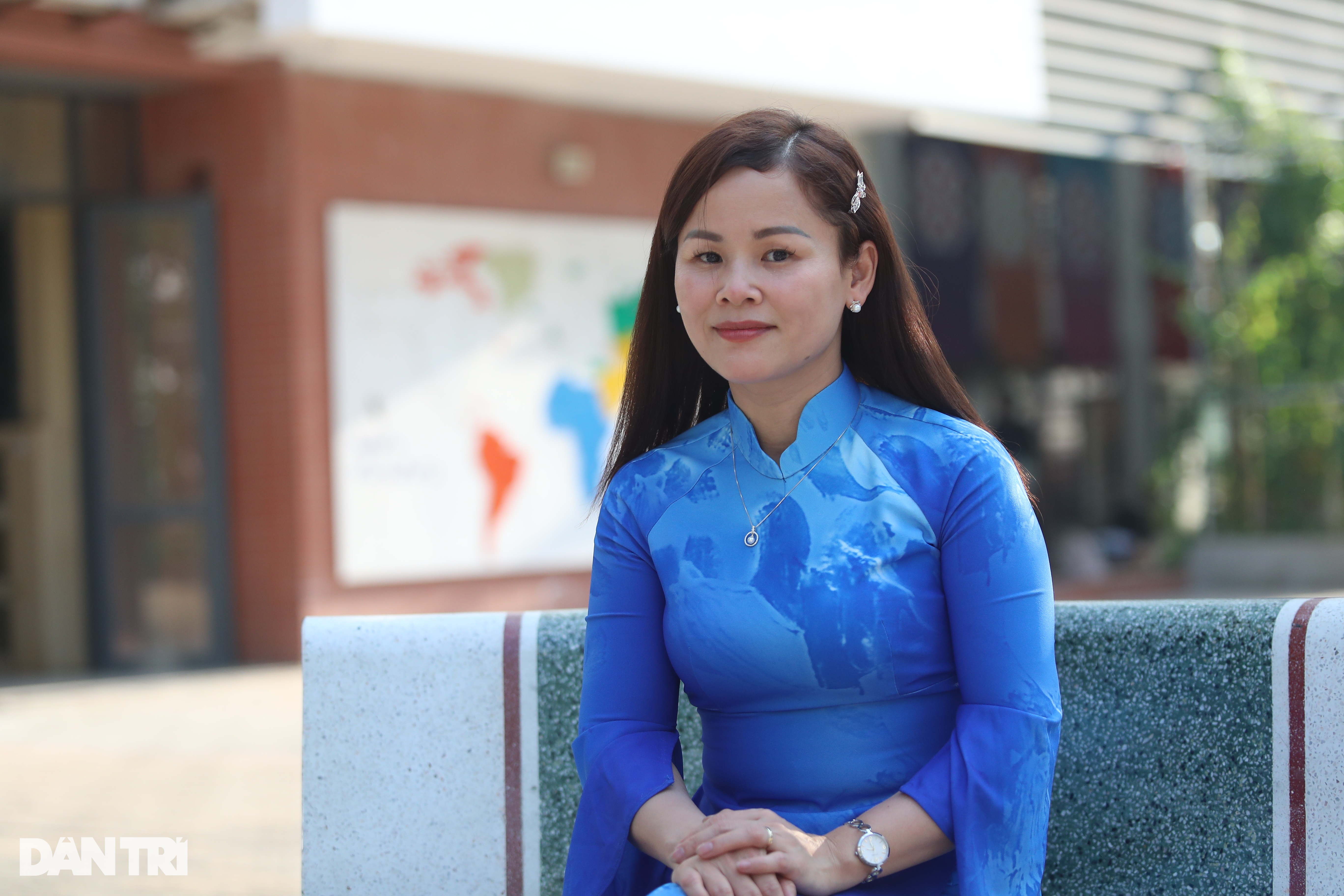Ngôi trường đặc biệt, mỗi học sinh yếu kém được một thầy cô nhận đỡ đầu - 6 Ngôi trường đặc biệt, mỗi học sinh yếu kém được một thầy cô nhận đỡ đầu - 6