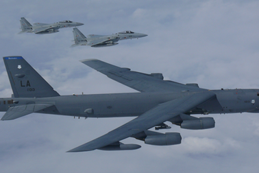 Mỹ điều B-52 sẵn sàng đưa Iran "vào tầm ngắm"