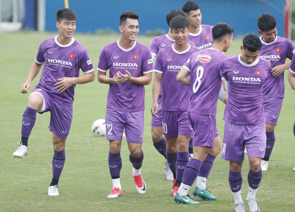 Công Phượng mắc lỗi sơ đẳng, HLV Park Hang Seo nhắc nhở - 1