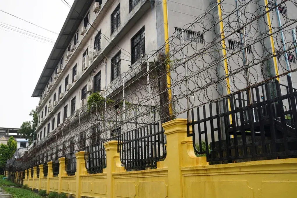 Campuchia bắt giữ hơn 1.000 nghi phạm, phá mạng lưới lừa đảo quy mô lớn - 1 Campuchia bắt giữ hơn 1.000 nghi phạm, phá mạng lưới lừa đảo quy mô lớn - 1