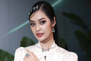 Hoa hậu Nông Thúy Hằng bức xúc khi bị đồn phải gánh nợ cho anh trai