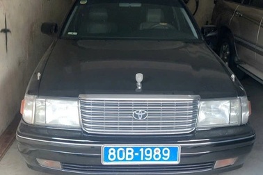 “Xe bộ trưởng" 27 năm tuổi được đấu giá thành công 656 triệu đồng