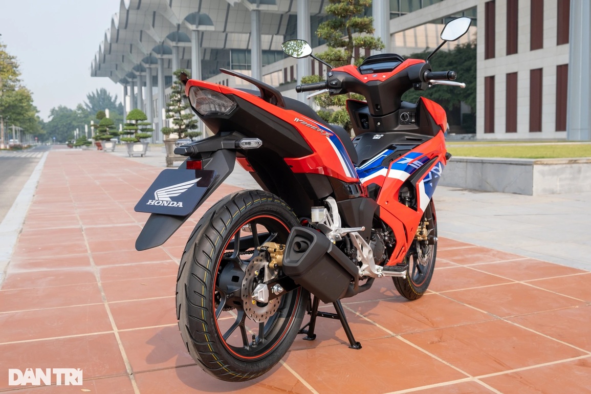 Honda Winner X mới có thêm tiện ích, tăng sức cạnh tranh với Yamaha Exciter - 4 Honda Winner X mới có thêm tiện ích, tăng sức cạnh tranh với Yamaha Exciter - 4