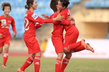 Phong Phú Hà Nam trở lại ngôi đầu