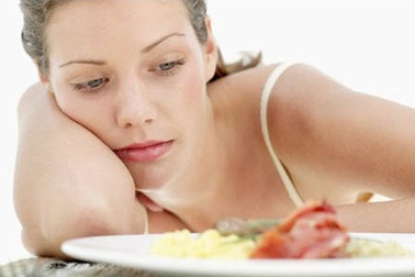 Đừng ép ăn khi ốm