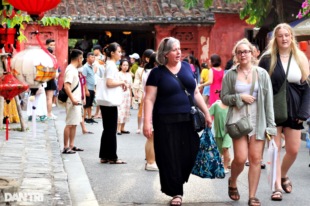 Vu Lan ở Hội An có gì đặc biệt mà thu hút hàng nghìn du khách - 2 Vu Lan ở Hội An có gì đặc biệt mà thu hút hàng nghìn du khách - 2